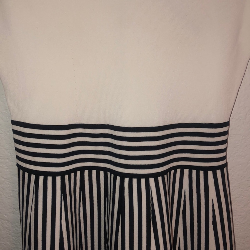 Black and white striped half sleeve mini dress - Picture 2 of 4